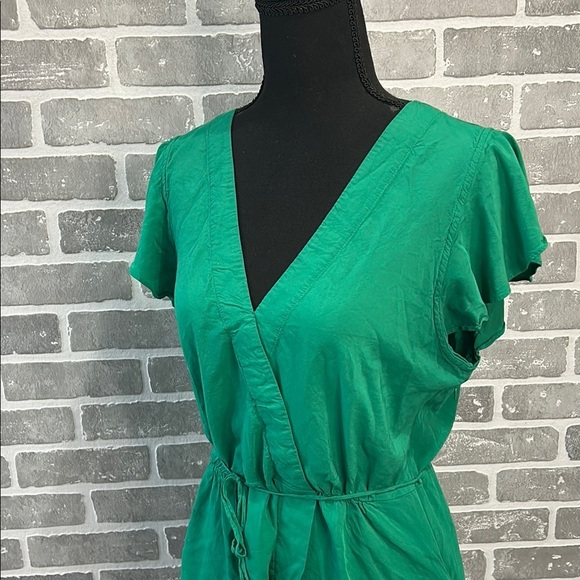 J. Crew Emerald Green Faux Wrap Peplum Blouse Size 10 Flutter Sleeve V-Neck - Picture 8 of 15